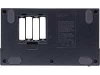 Roland MC-101 compartimento das pilhas